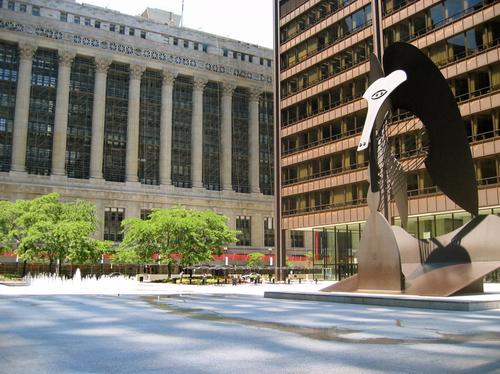 The Chicago Picasso in Daley Plaza, with the Cook County courthouse behind it